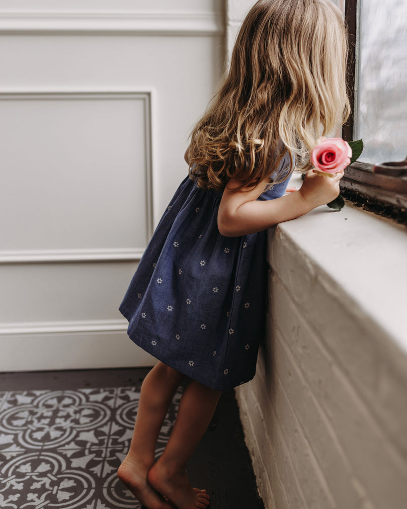 Round Collar Button Dress - Chambray Daisies – City Mouse Studio